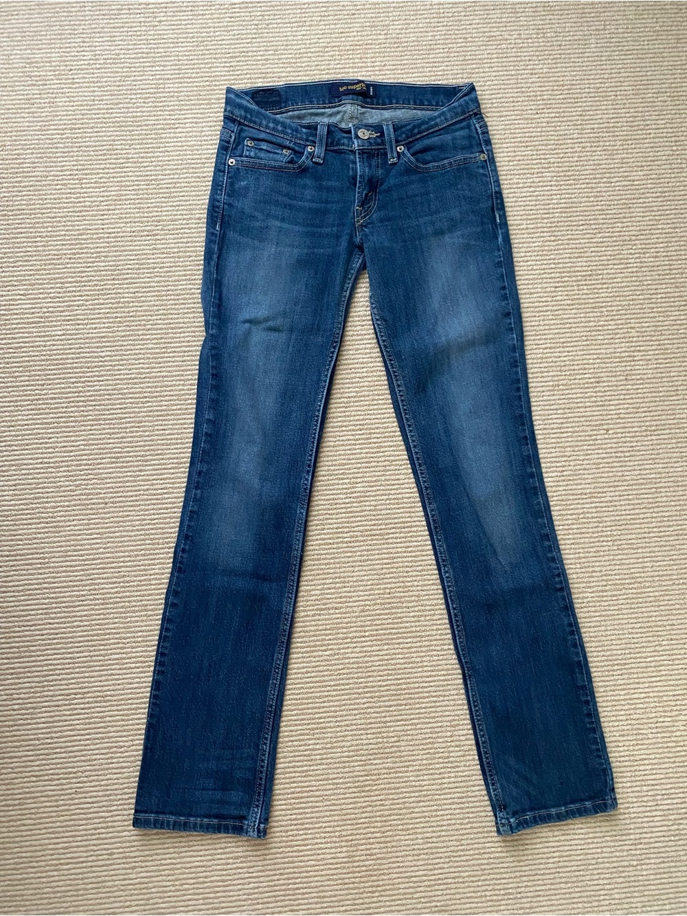 Levi's Low Rise Jeans- too superlow slim straight leg Size 28, 3 Junior